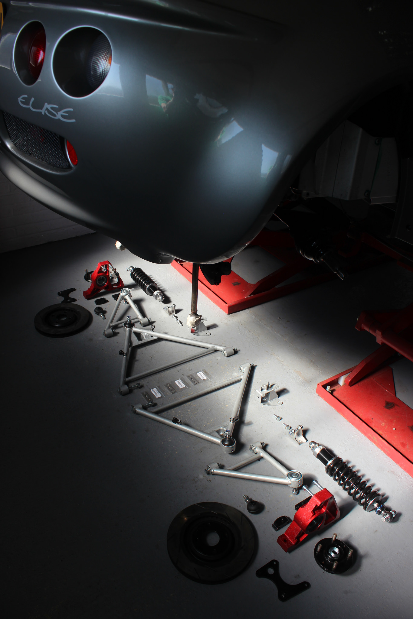 S1 Elise Suspension Refresh Assembling the Rear Suspension