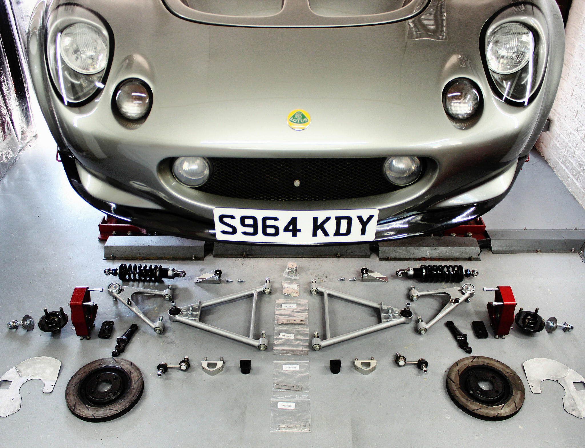 S1 Elise Suspension Refresh Preparing All Parts for Reassembly